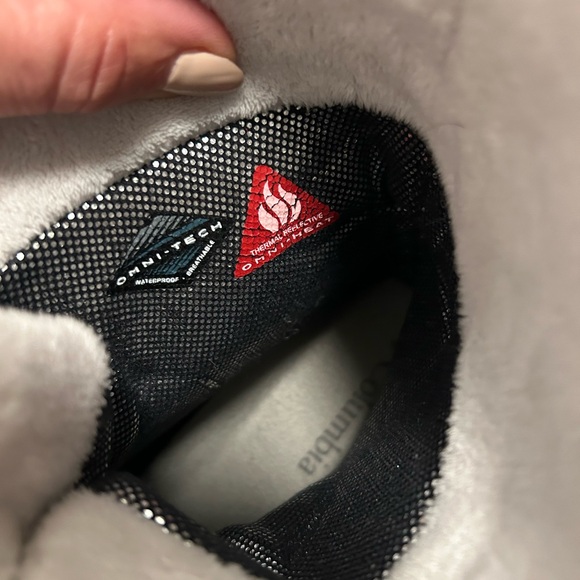 SOLD❗️Columbia charcoal grey winter boots - Picture 4 of 7